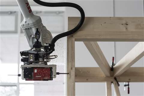 La robótica puede ayudar incluso en el montaje espacial de madera.