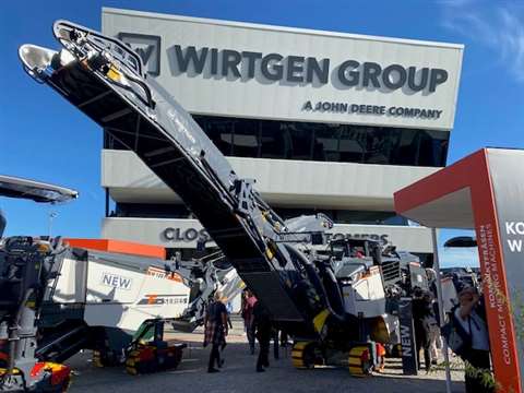 El W 100 Fi en el stand de Wirtgen Group en Bauma. (Foto: Grupo Wirtgen)