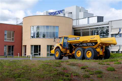 Fábrica de dúmperes articulados Volvo CE en Braås, Suecia